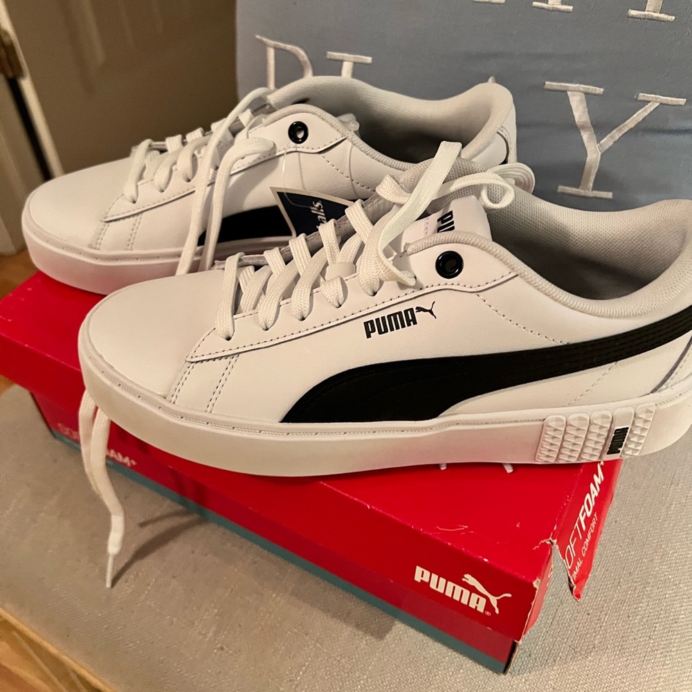 COPY - PUMA Smash Platforms Tennis Shoes
